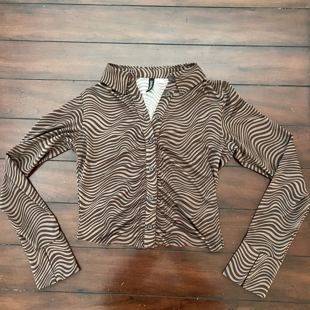 Collared Y2K cut off top